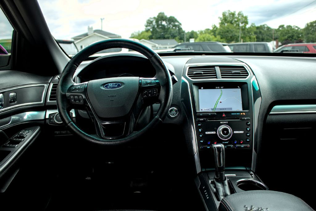2017 Ford Explorer Image 6
