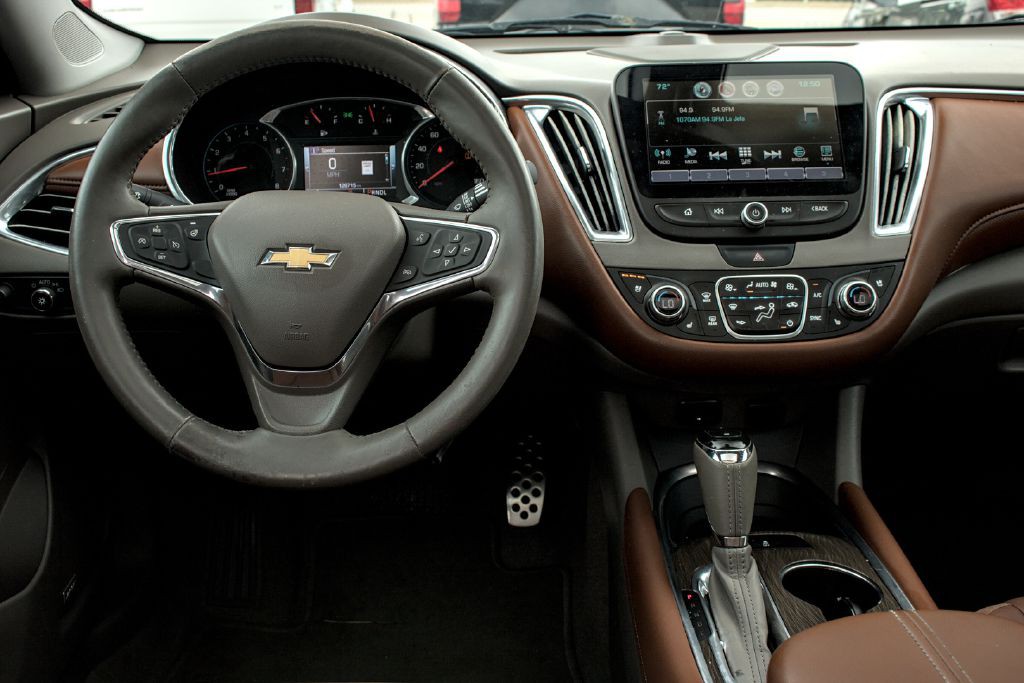 2017 Chevrolet Malibu Image 6
