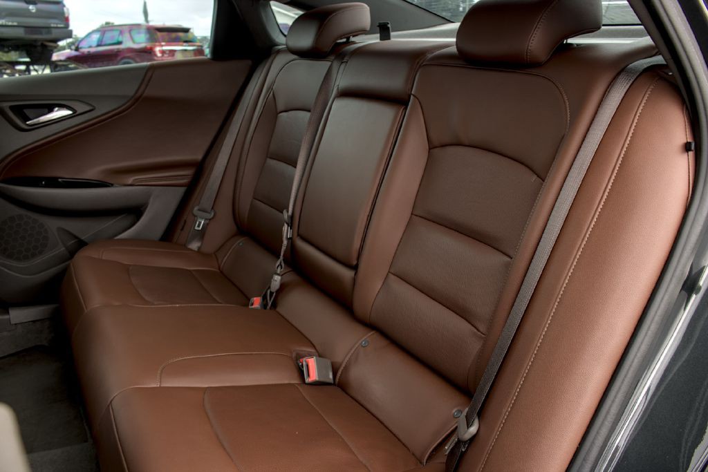 2017 Chevrolet Malibu Image 8