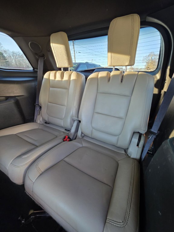 2014 Ford Explorer Image 9