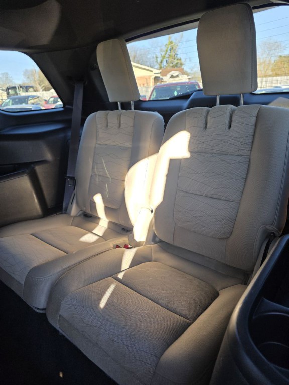 2015 Ford Explorer Image 8