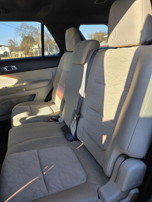 2015 Ford Explorer Image 9