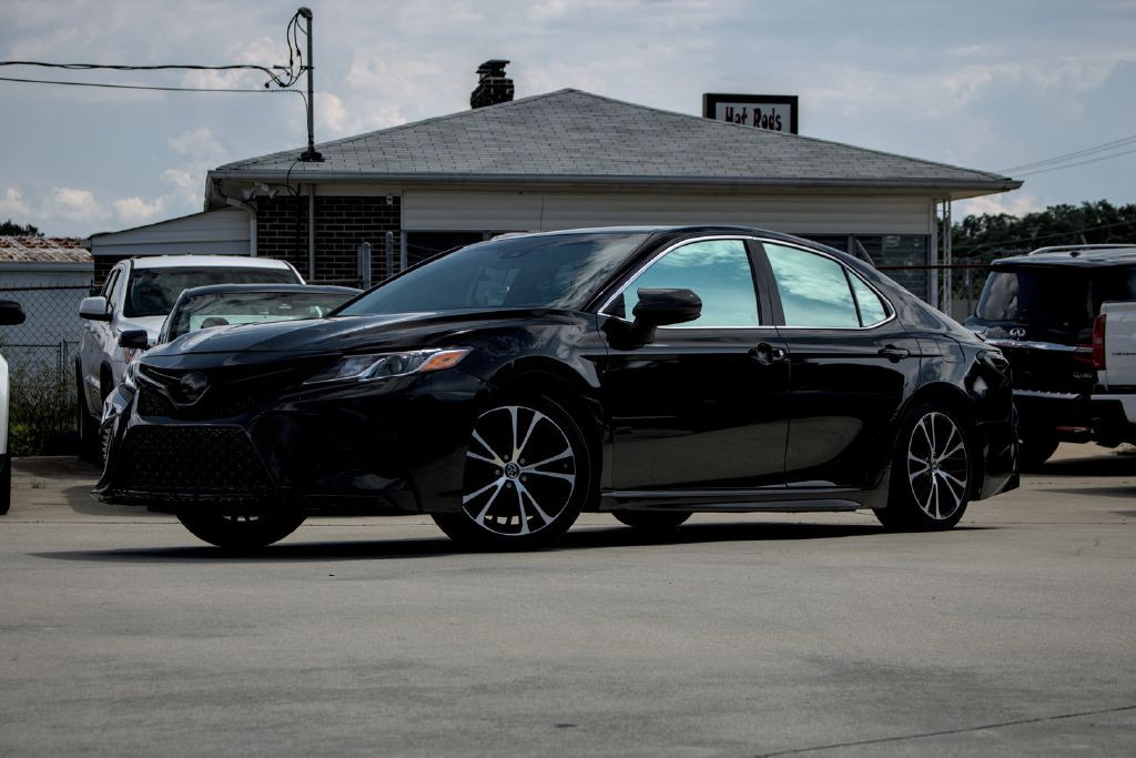 2018 Toyota Camry Image 1