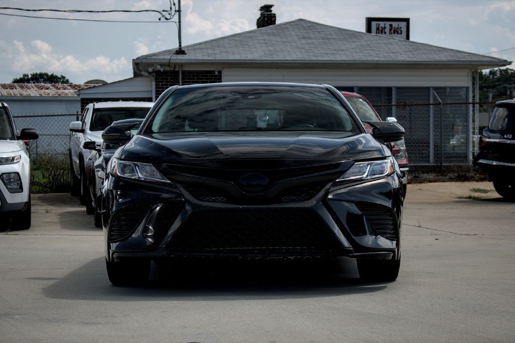 2018 Toyota Camry Image 2