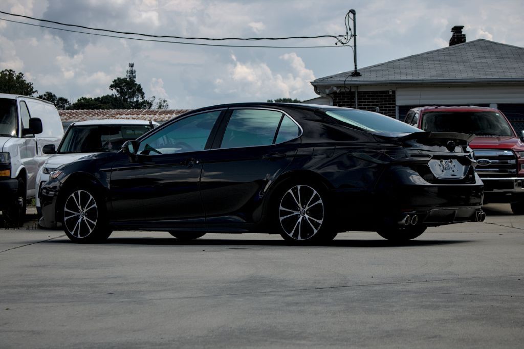 2018 Toyota Camry Image 3