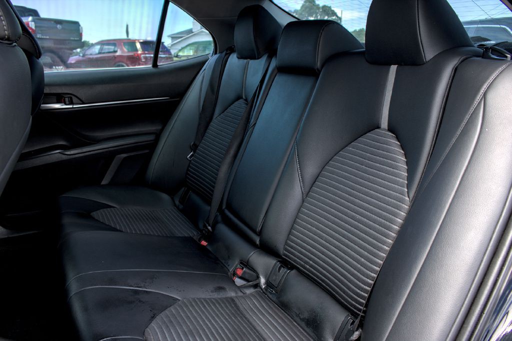 2018 Toyota Camry Image 8