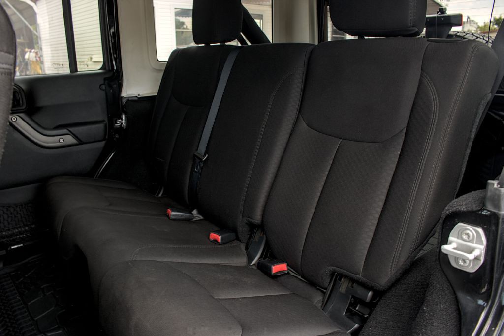 2016 Jeep Wrangler Unlimited Image 8