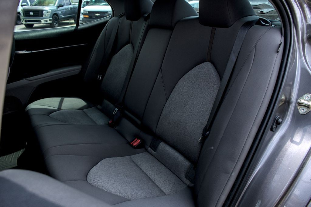2020 Toyota Camry Image 8