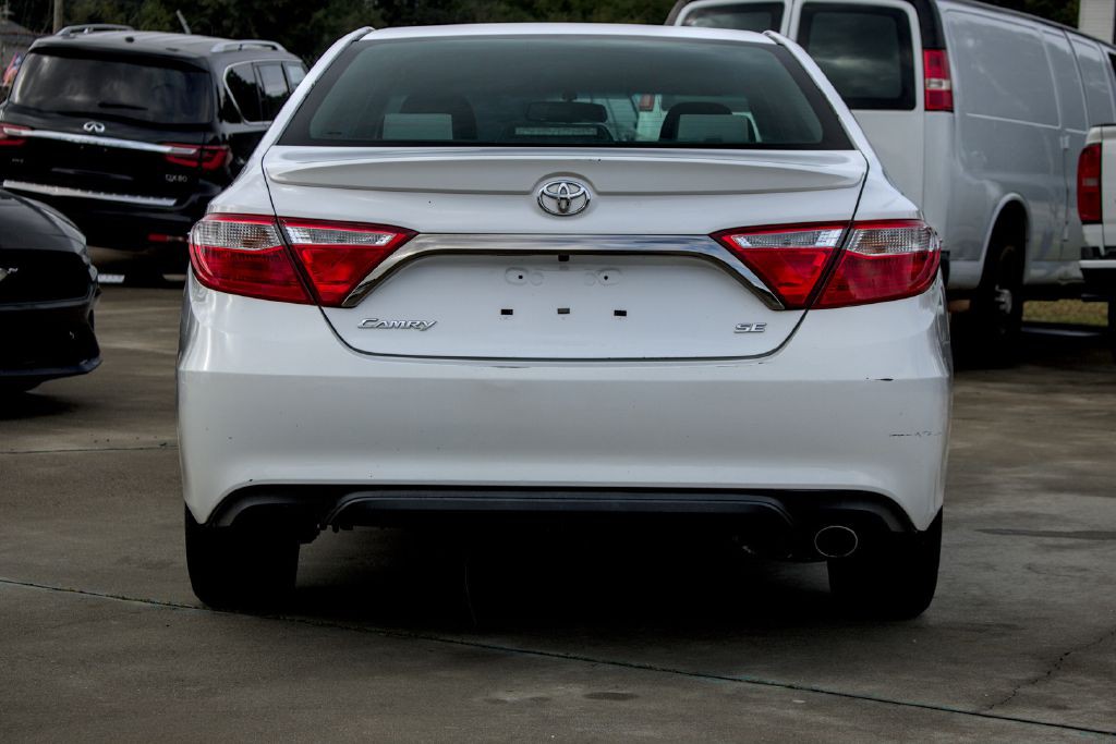 2015 Toyota Camry Image 5