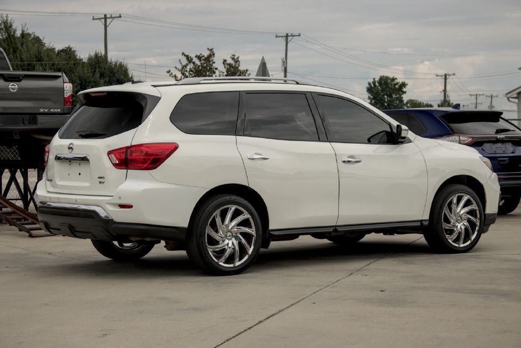 2018 Nissan Pathfinder Image 4