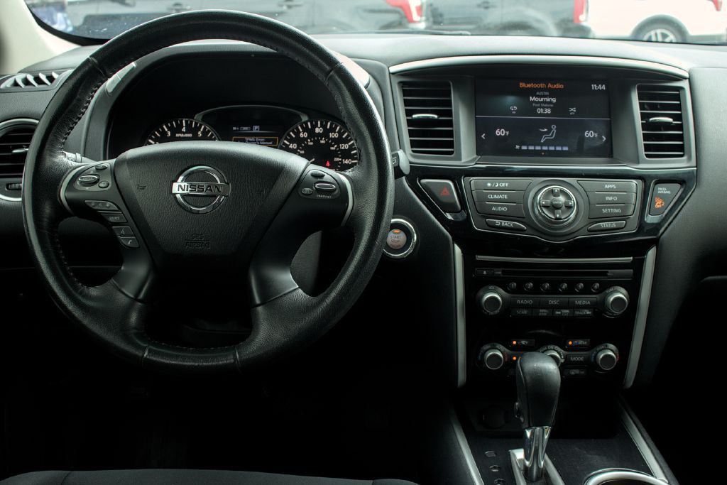 2018 Nissan Pathfinder Image 6