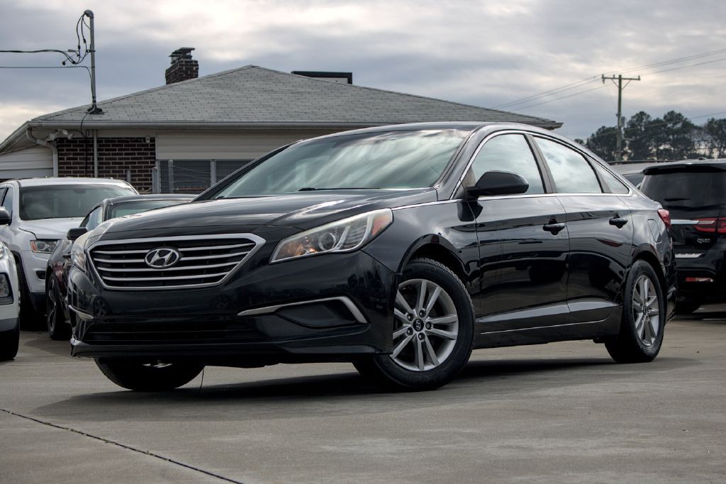 2017 Hyundai Sonata Image 1