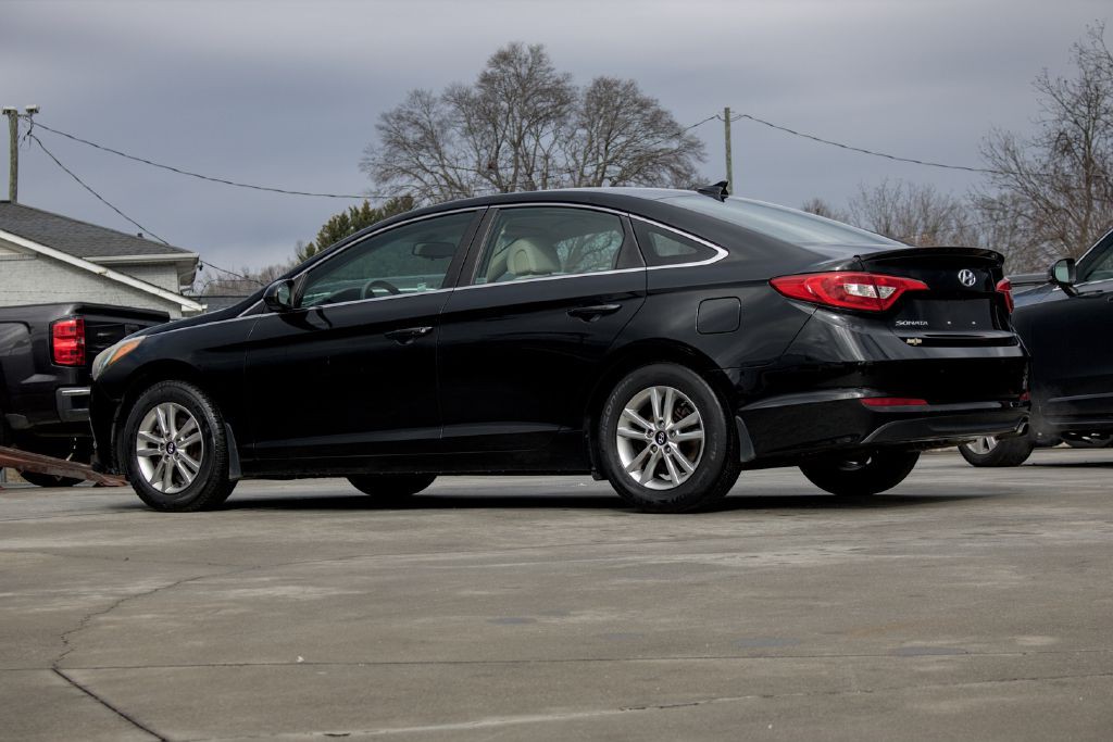 2017 Hyundai Sonata Image 3