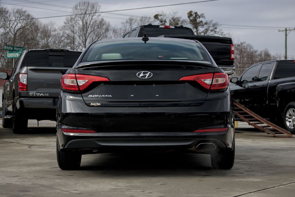 2017 Hyundai Sonata Image 4