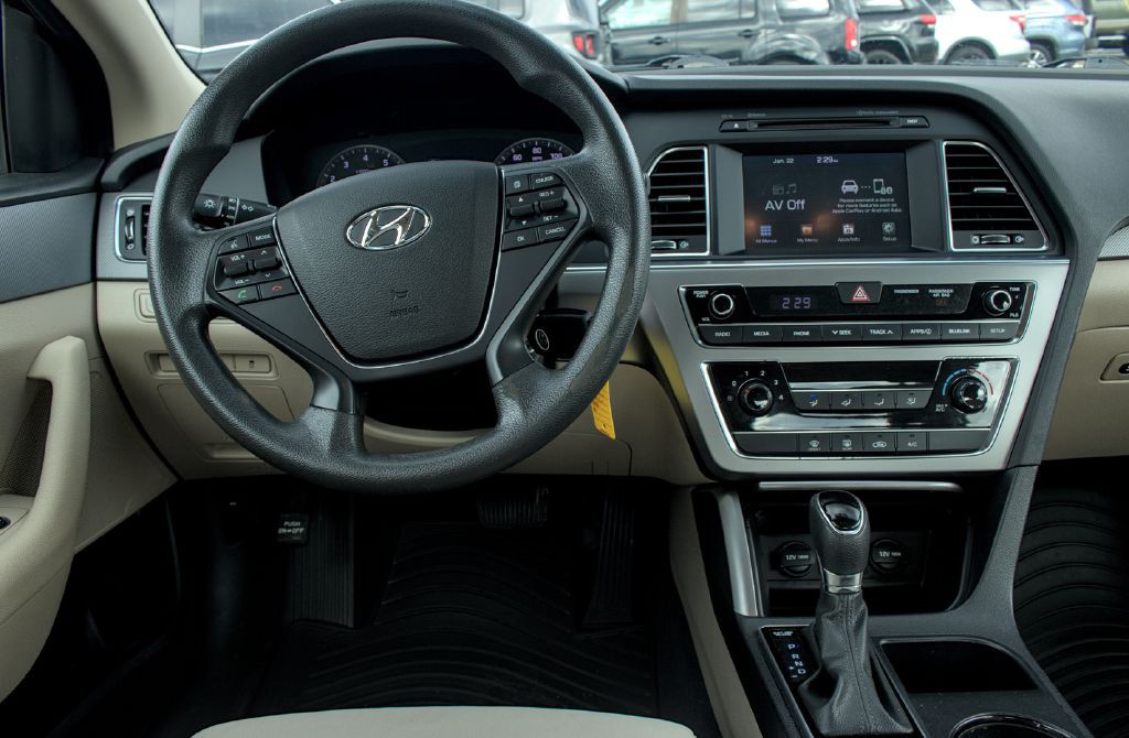 2017 Hyundai Sonata Image 6
