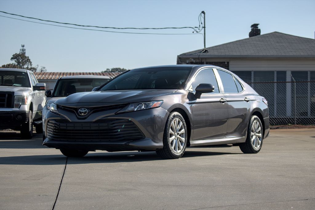 2018 Toyota Camry Image 1