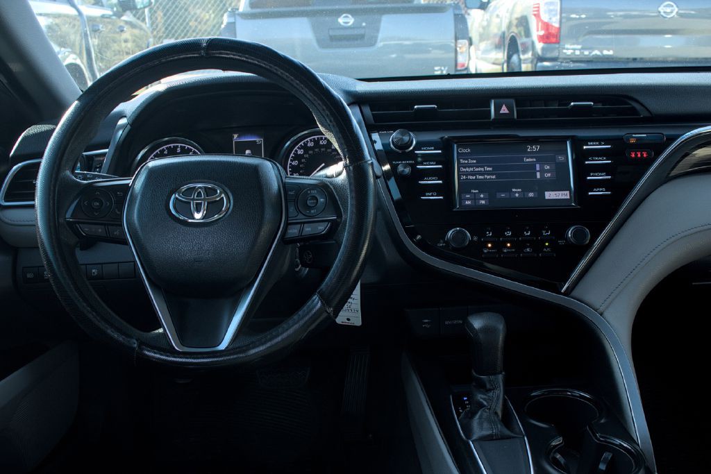 2018 Toyota Camry Image 6