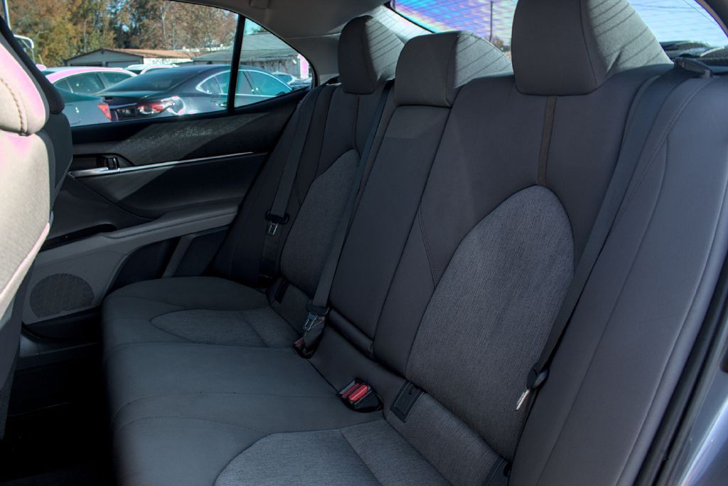 2018 Toyota Camry Image 8