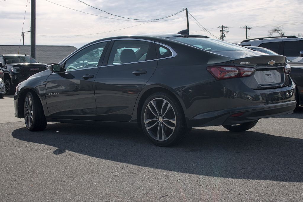 2021 Chevrolet Malibu Image 3