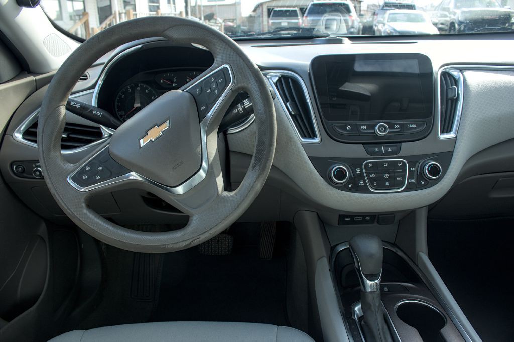2021 Chevrolet Malibu Image 6