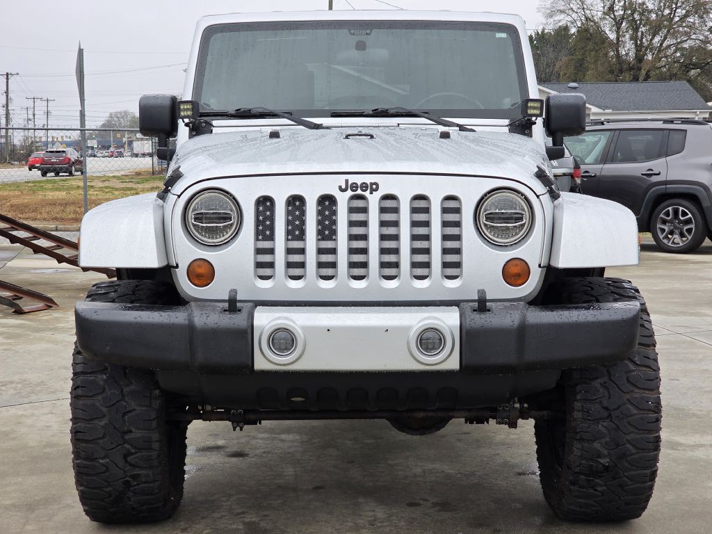2010 Jeep Wrangler Unlimited Image 2
