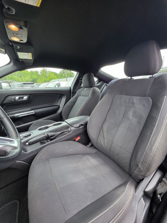 2019 Ford Mustang Image 7