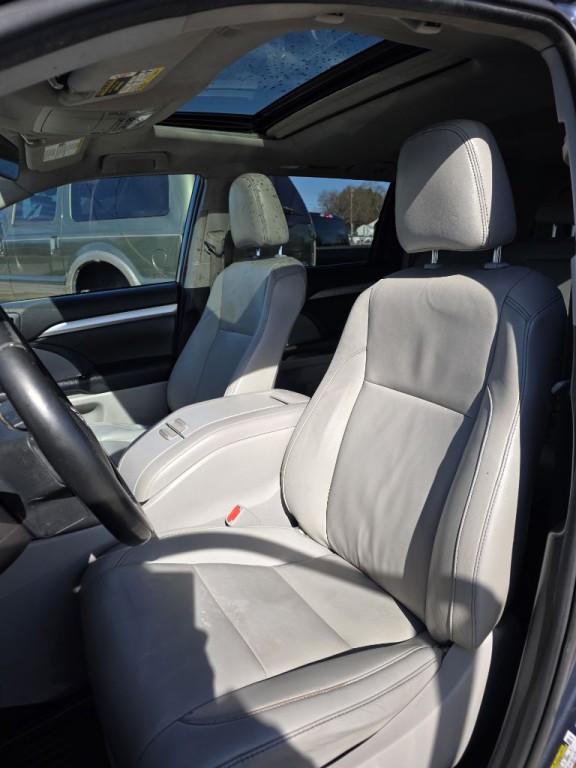 2019 Toyota Highlander Image 7