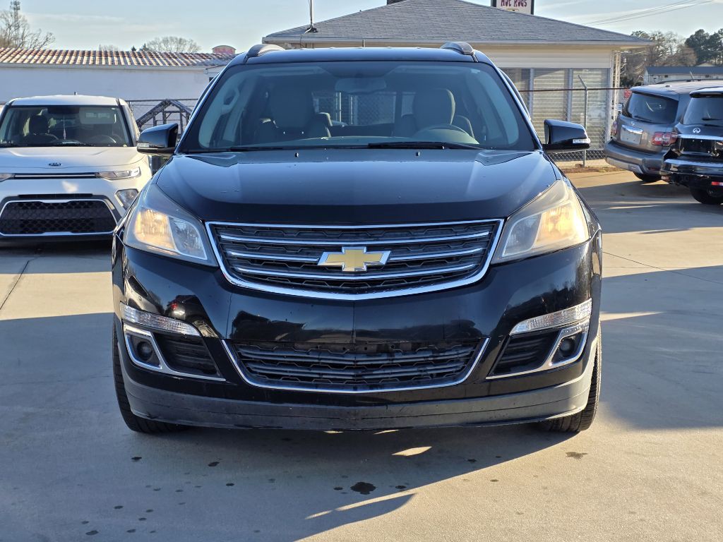 2017 Chevrolet Traverse Image 2