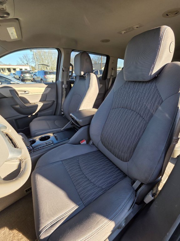 2017 Chevrolet Traverse Image 6