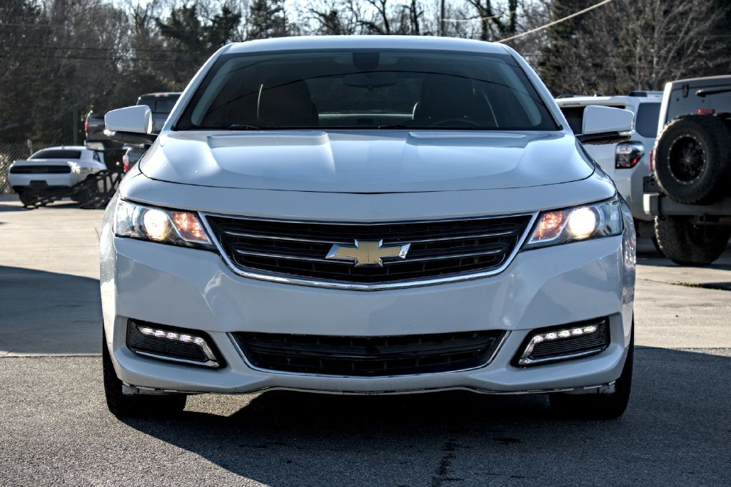 2018 Chevrolet Impala Image 2