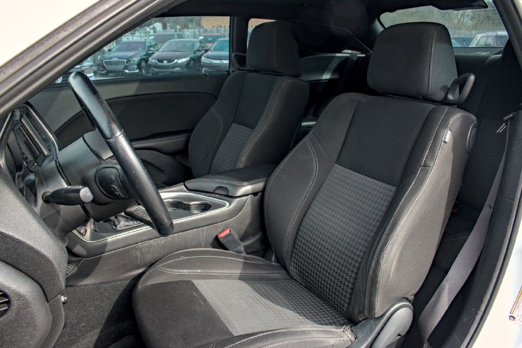 2020 Dodge Challenger Image 7