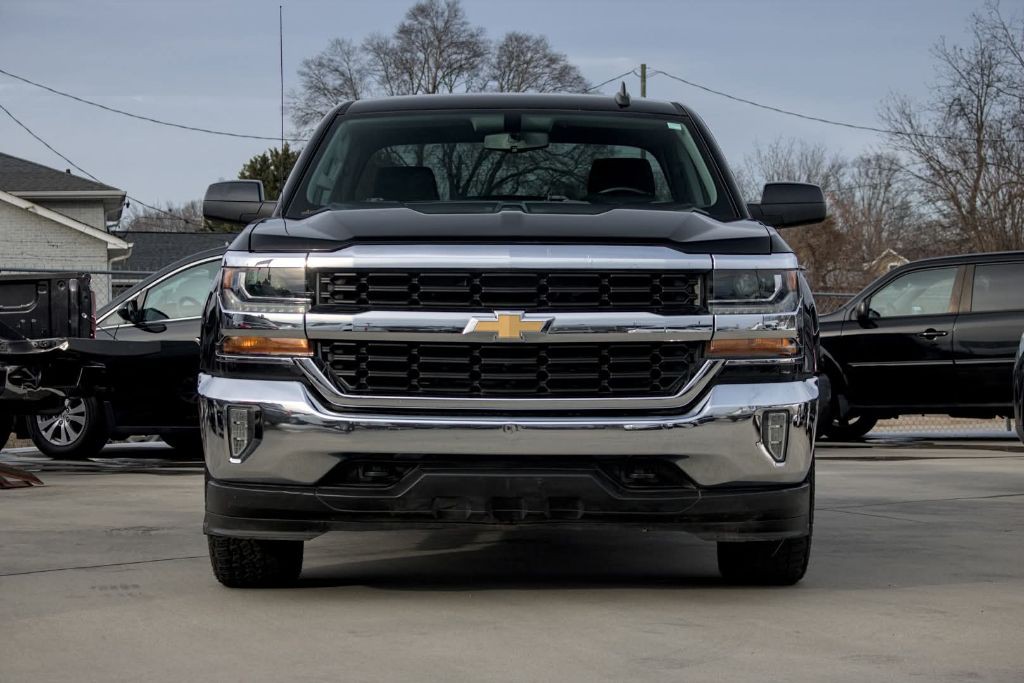 2018 Chevrolet Silverado 1500 Image 2