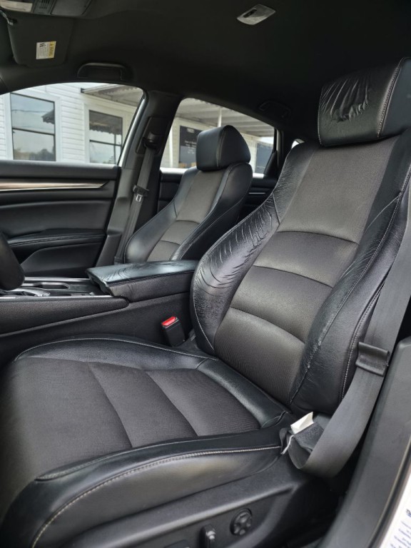 2018 Honda Accord Image 9