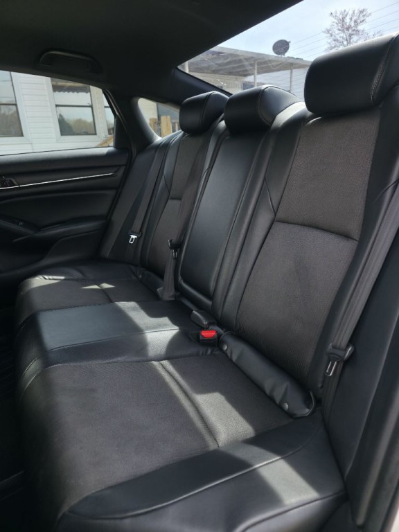 2018 Honda Accord Image 10