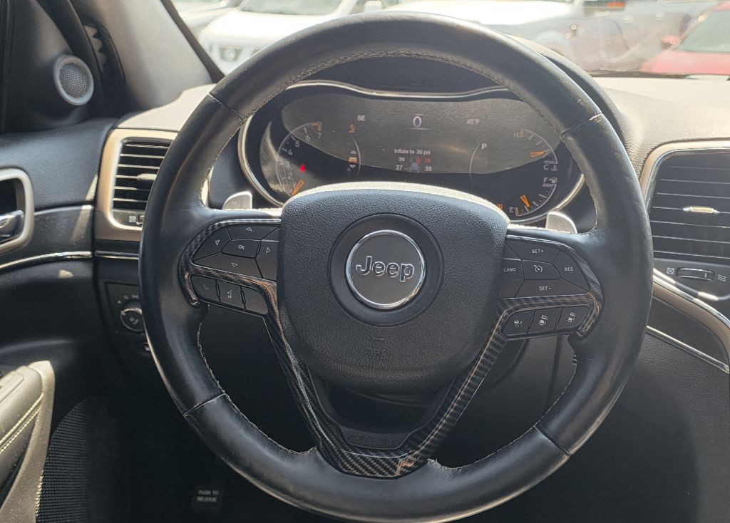 2017 Jeep Grand Cherokee Image 3