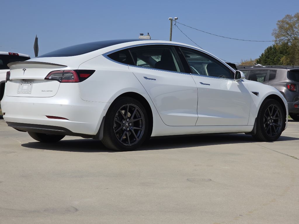 2019 Tesla Model 3 Image 2