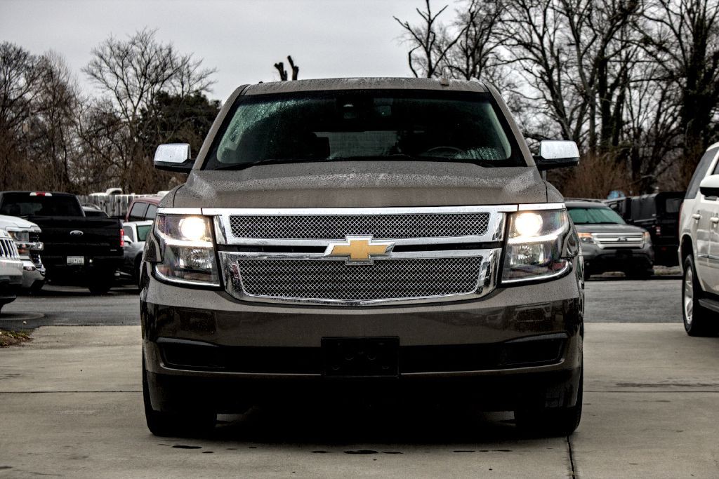 2016 Chevrolet Tahoe Image 2