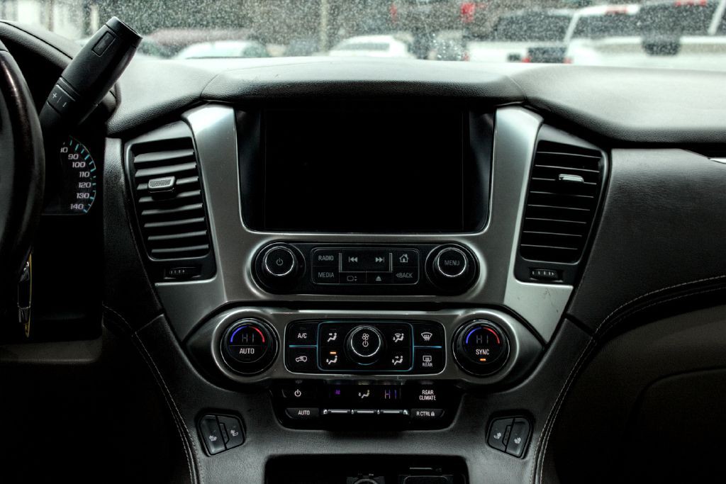 2016 Chevrolet Tahoe Image 6