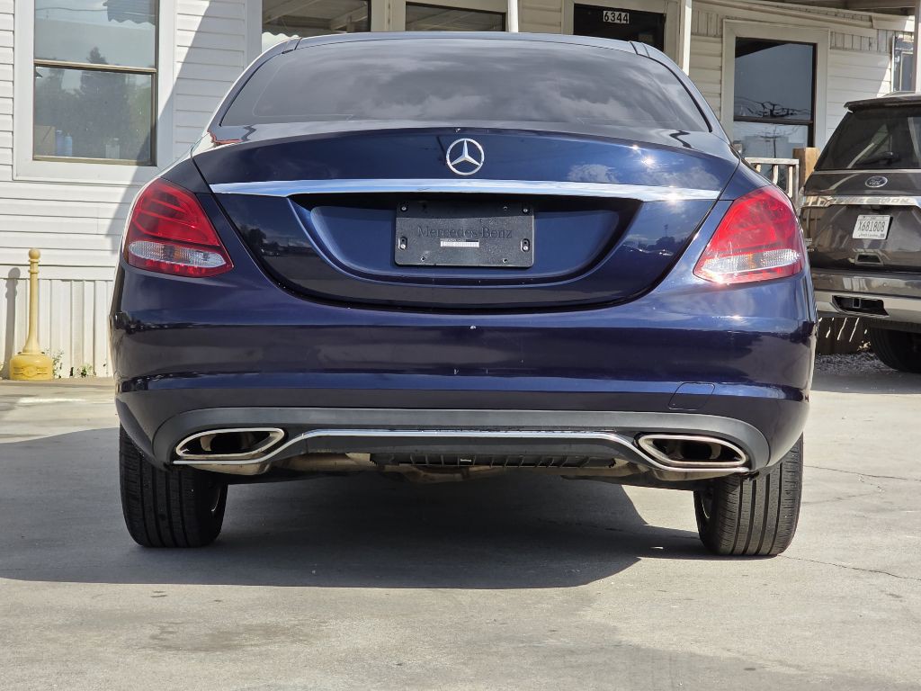 2016 Mercedes-Benz C-Class Image 4