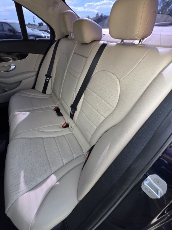 2016 Mercedes-Benz C-Class Image 10