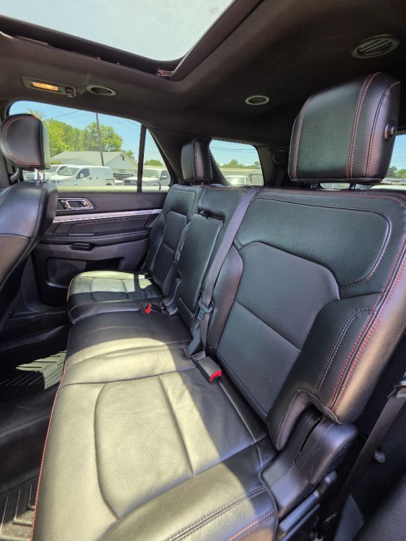 2017 Ford Explorer Image 10