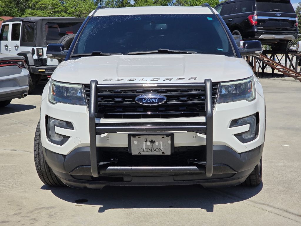2017 Ford Explorer Image 2