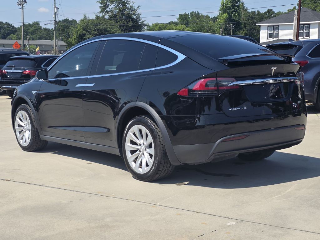 2016 Tesla Model X Image 3