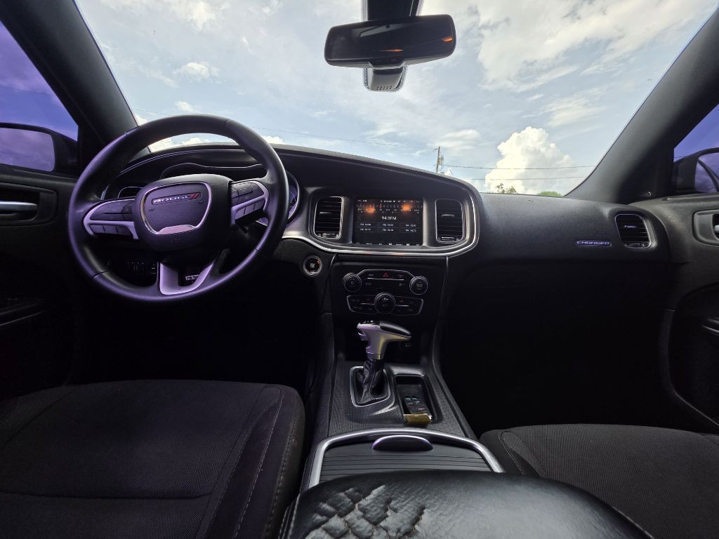 2017 Dodge Charger Image 8