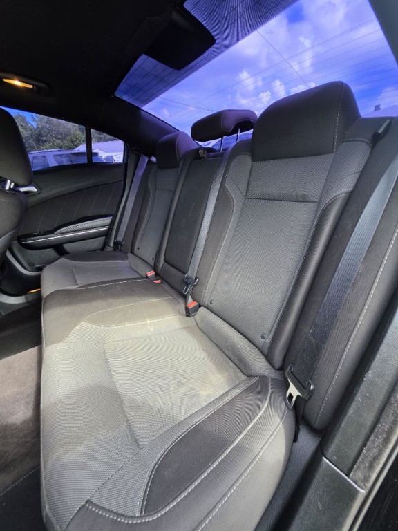 2017 Dodge Charger Image 9