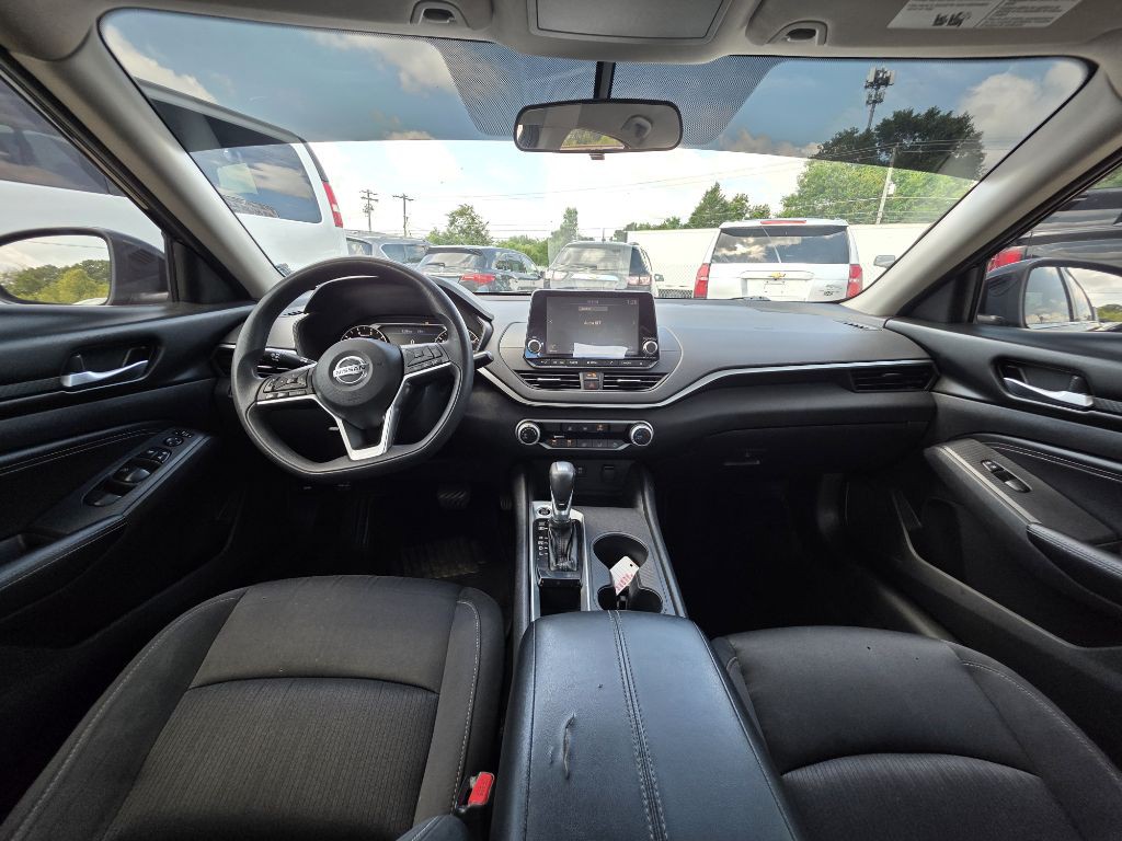 2019 Nissan Altima Image 6