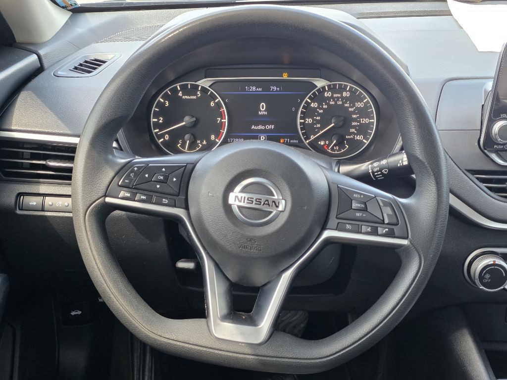 2019 Nissan Altima Image 7