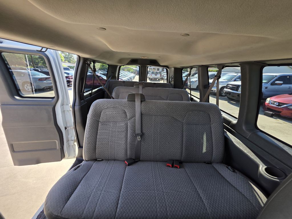 2019 Chevrolet Express Image 9