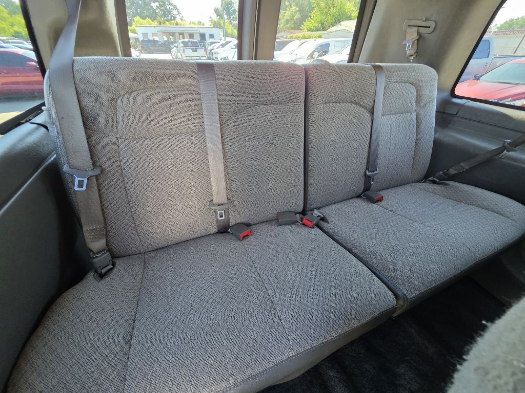 2019 Chevrolet Express Image 10