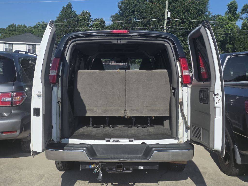 2019 Chevrolet Express Image 11